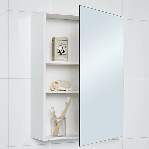 Badrumsskåp Skåform Cristallo 7 öppet